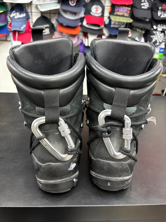Heliot Emil Black Boots (U) - 42(9) (NB)**