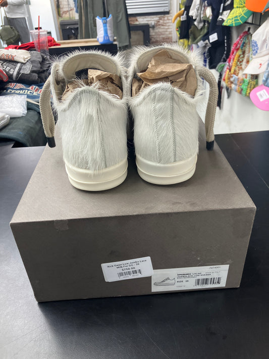 Rick Owen Low Jumbo Lace Milk Fur (U) - 39