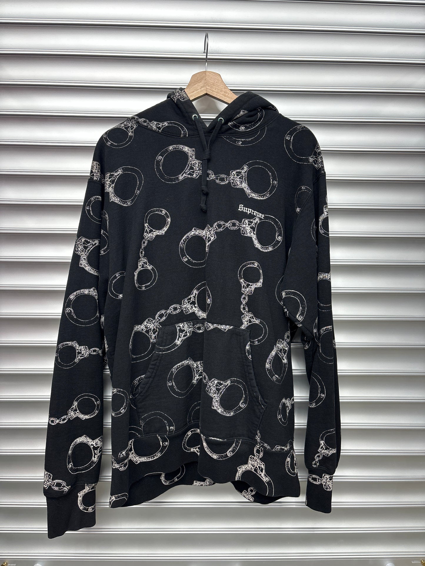 Supreme Handcuffs Hoodie - L