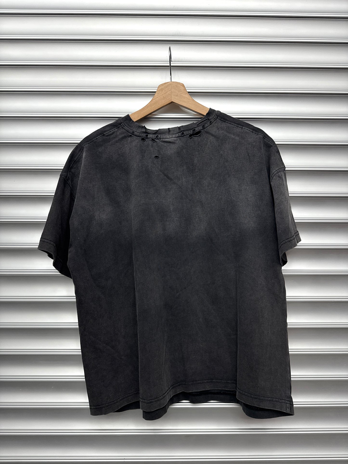 Vale Against The World Tee - M