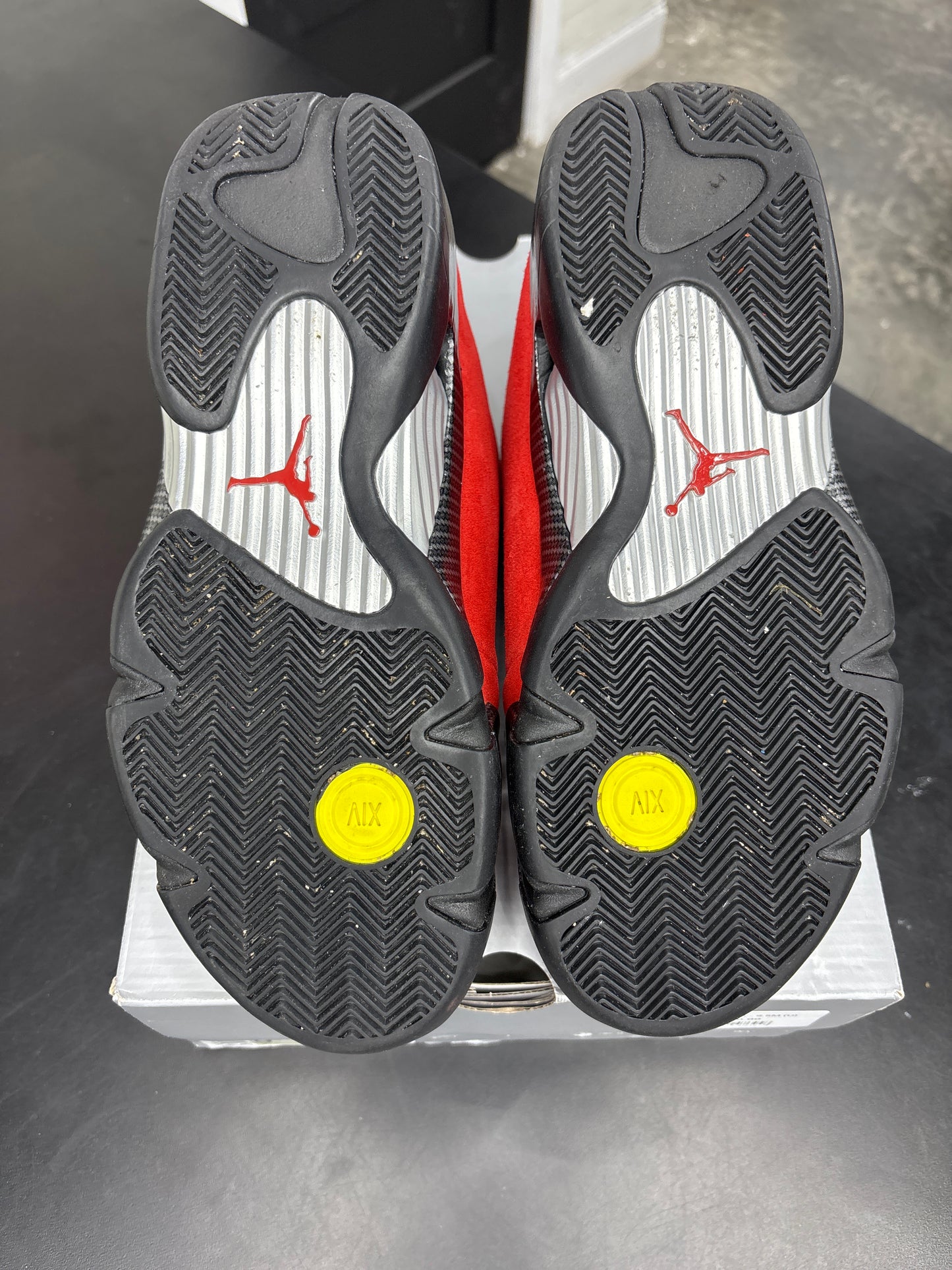AJ14 Ferarri - 9.5M (U)