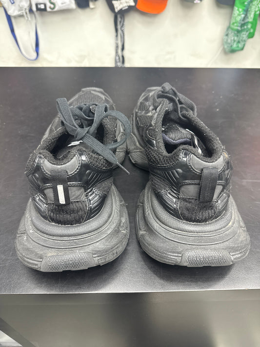 Balenciaga 3XL Black (U) - 44(11) (NB)