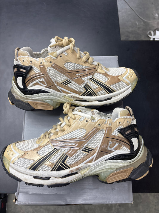Balenciaga Runner Gold (U) - 43(10)