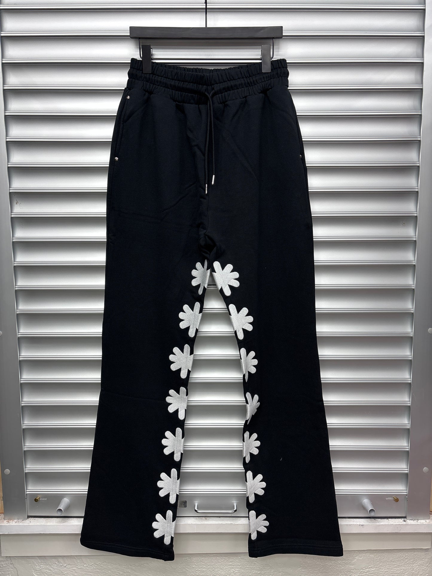 Lost Shadow Black Sweatpants - S