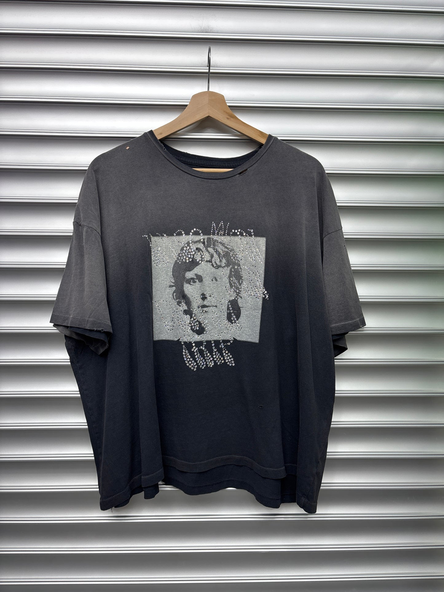 Paly Rhinestone Face Tee - L