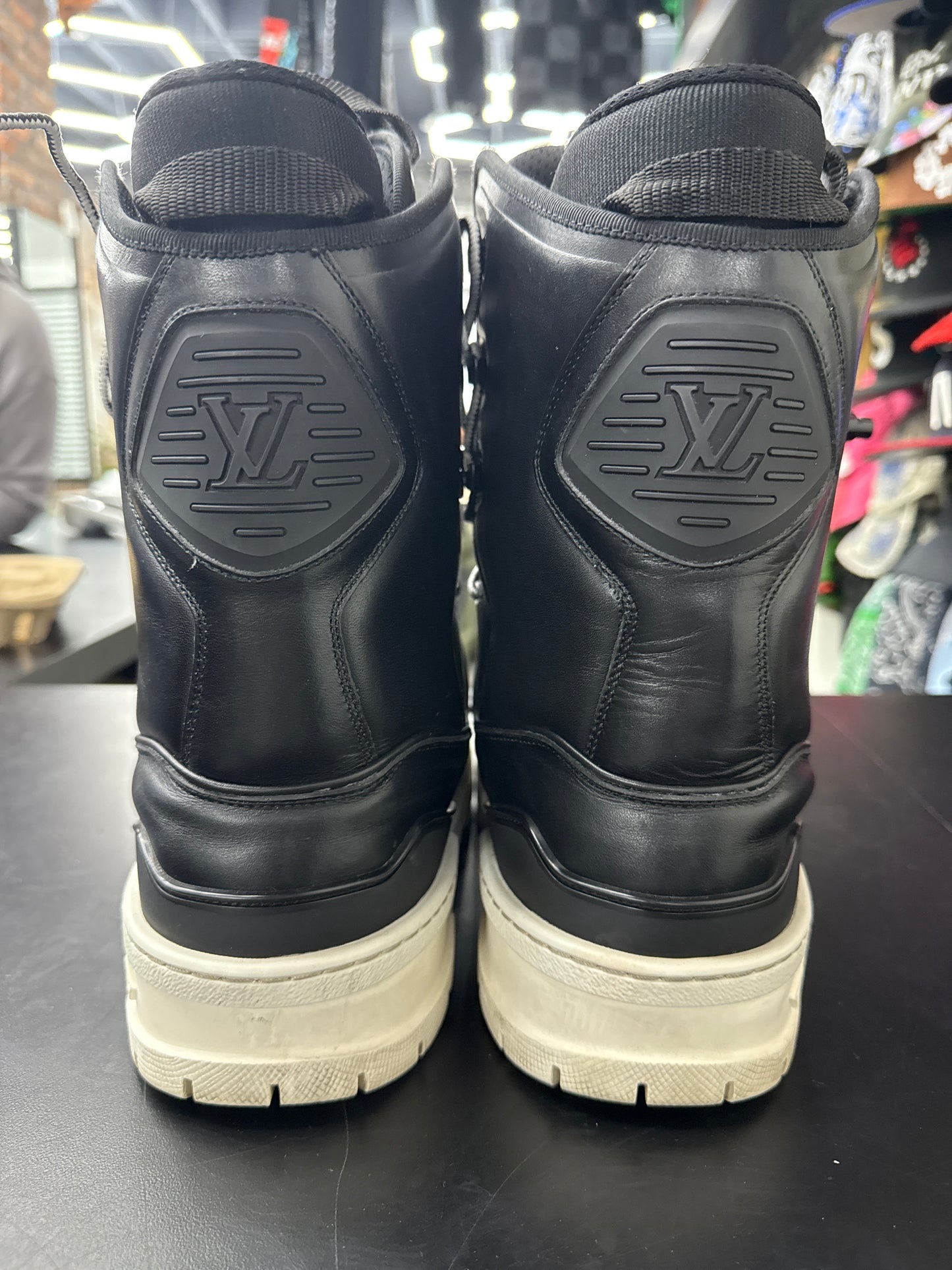 Louis Vuitton Trainer Snow Boot Black (U) - 9M (NB)