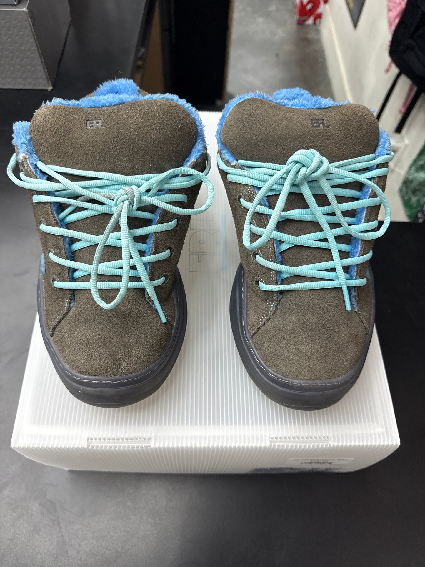 ERL Vamp Electric Grey (U) - 44(11)