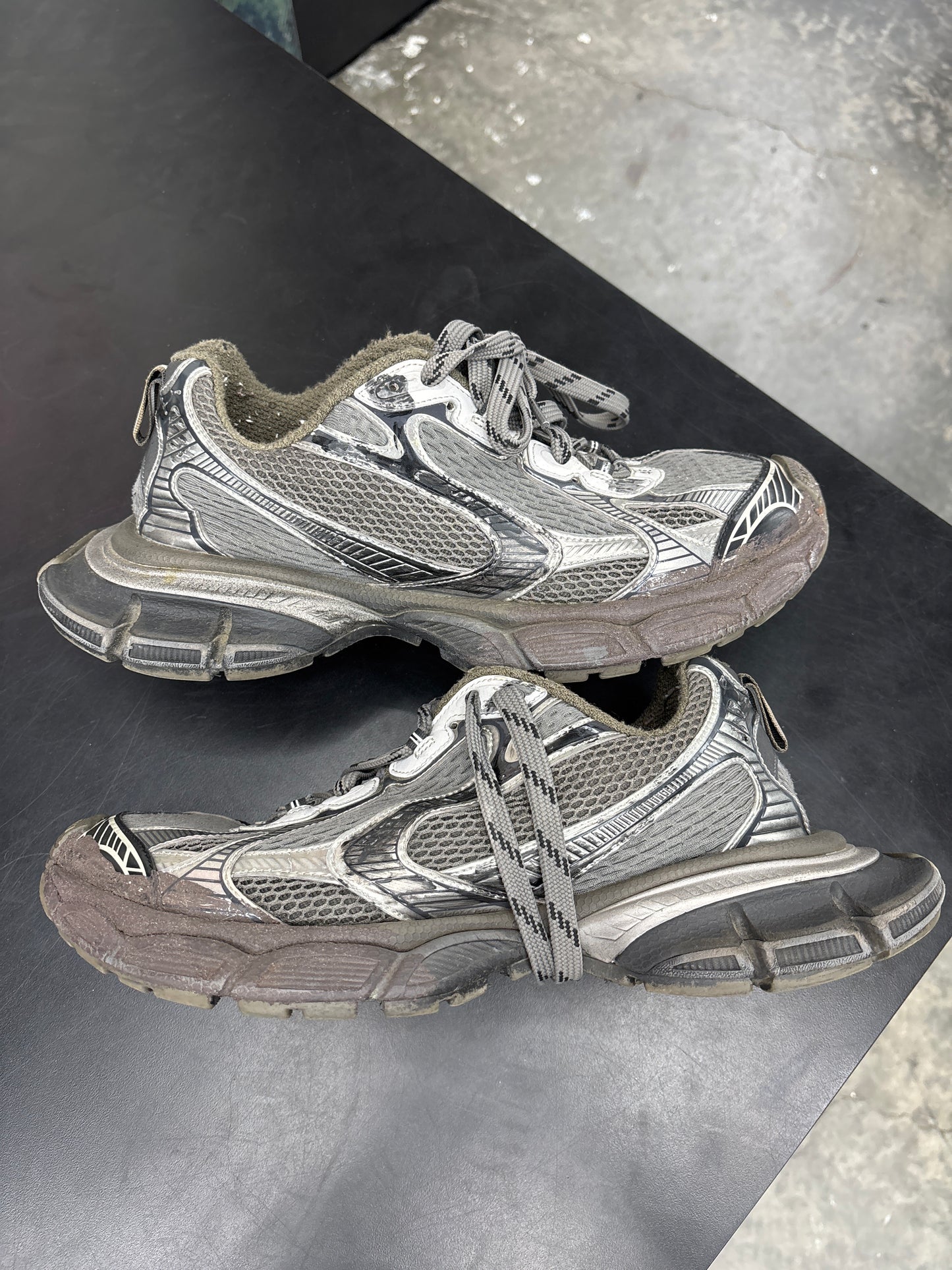 Balenciaga 3XL Mud Wash (U) - 44(11) (NB)