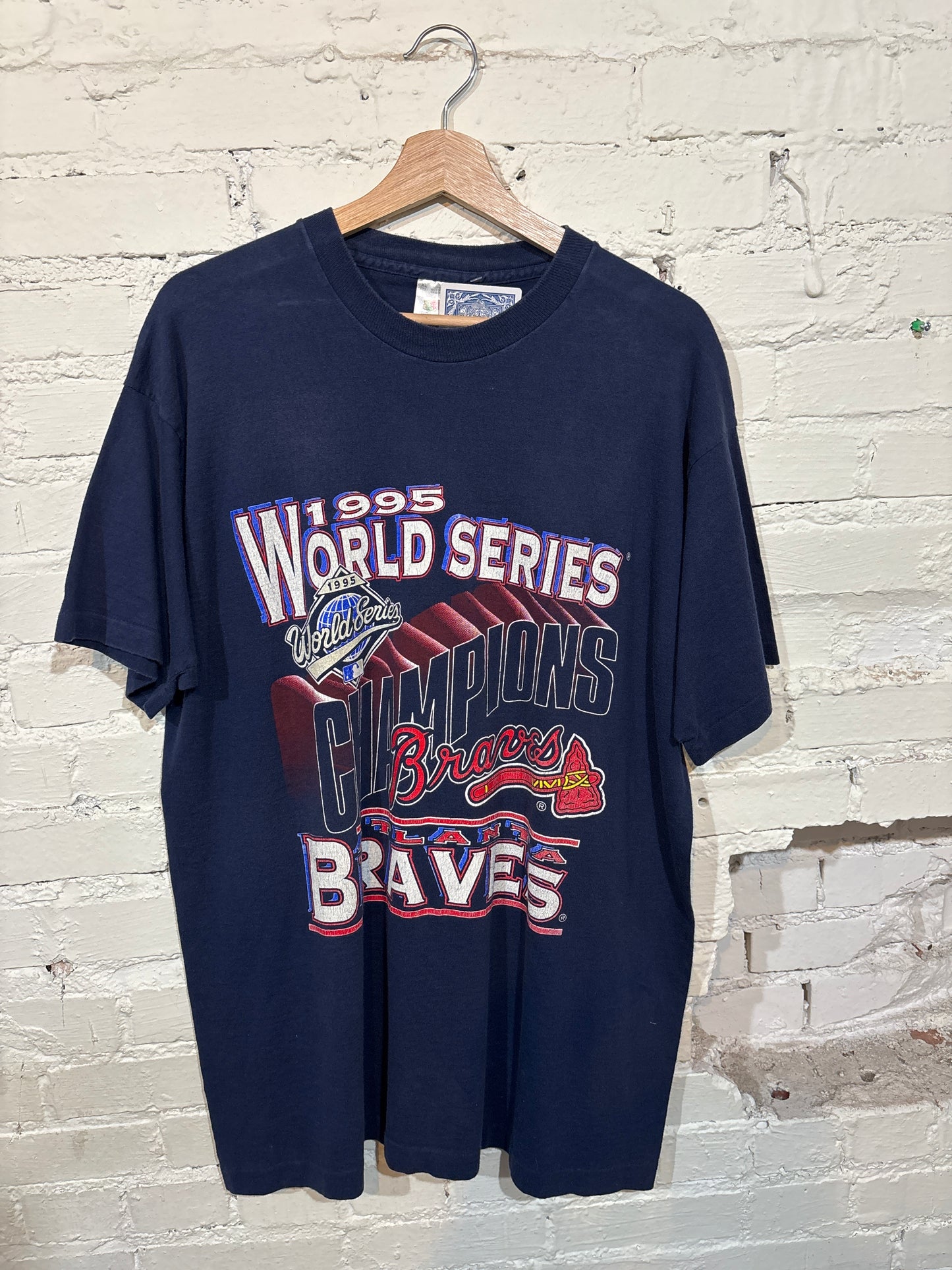 Vtg Navy Braves Tee - L