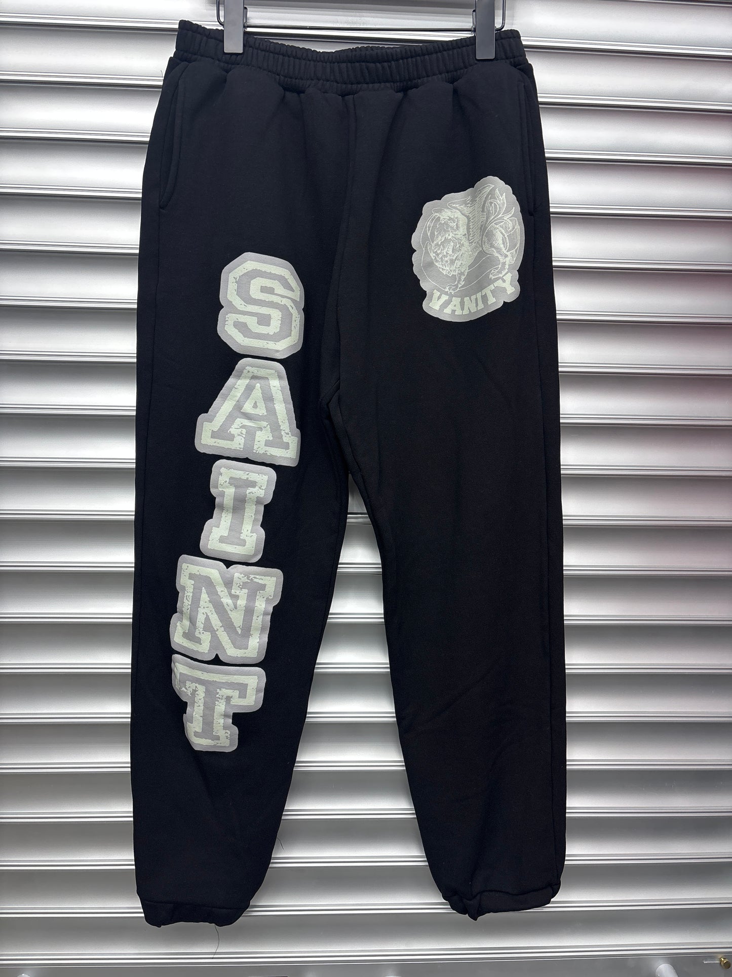 Saint Vanity Sweats - M