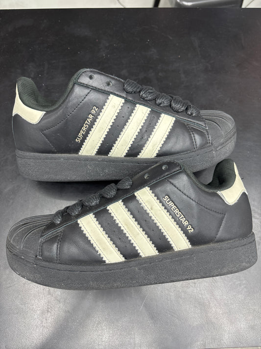 Adidas Pharell Superstar 92 - 10M (NB)