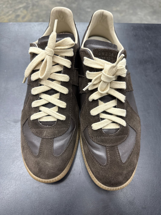 Maison Margiela Replica Brown (U) - 41(8) (NB)**