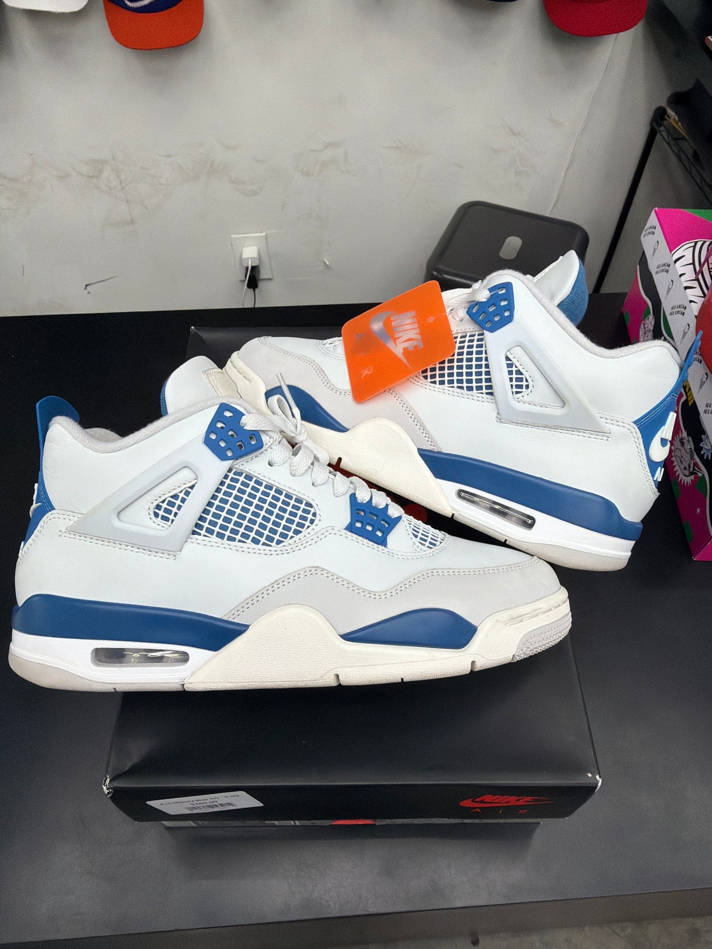 AJ4 Military Blue (U) - 9.5M