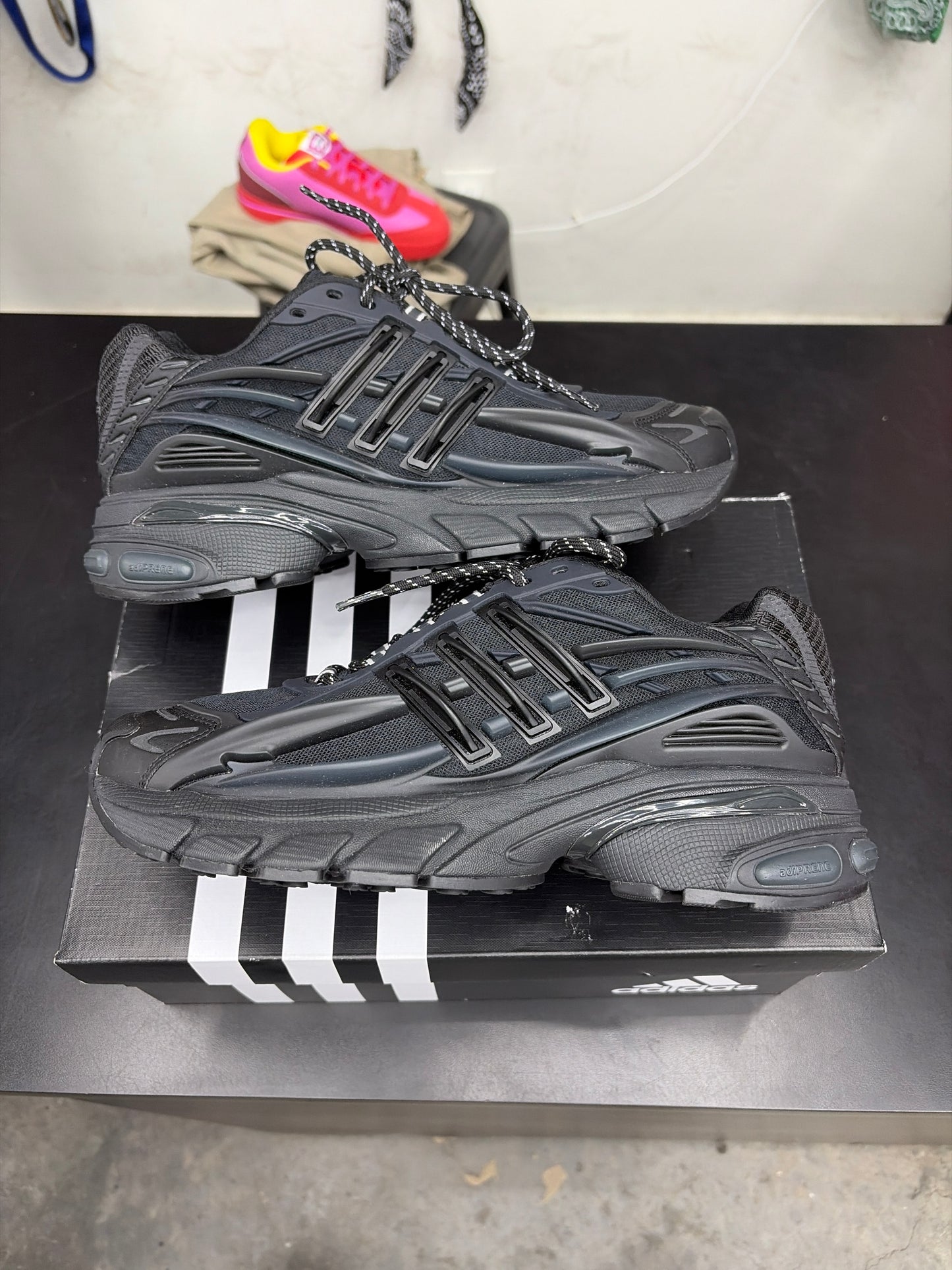 Adidas Jellyfish Triple Black (U) - 9.5M