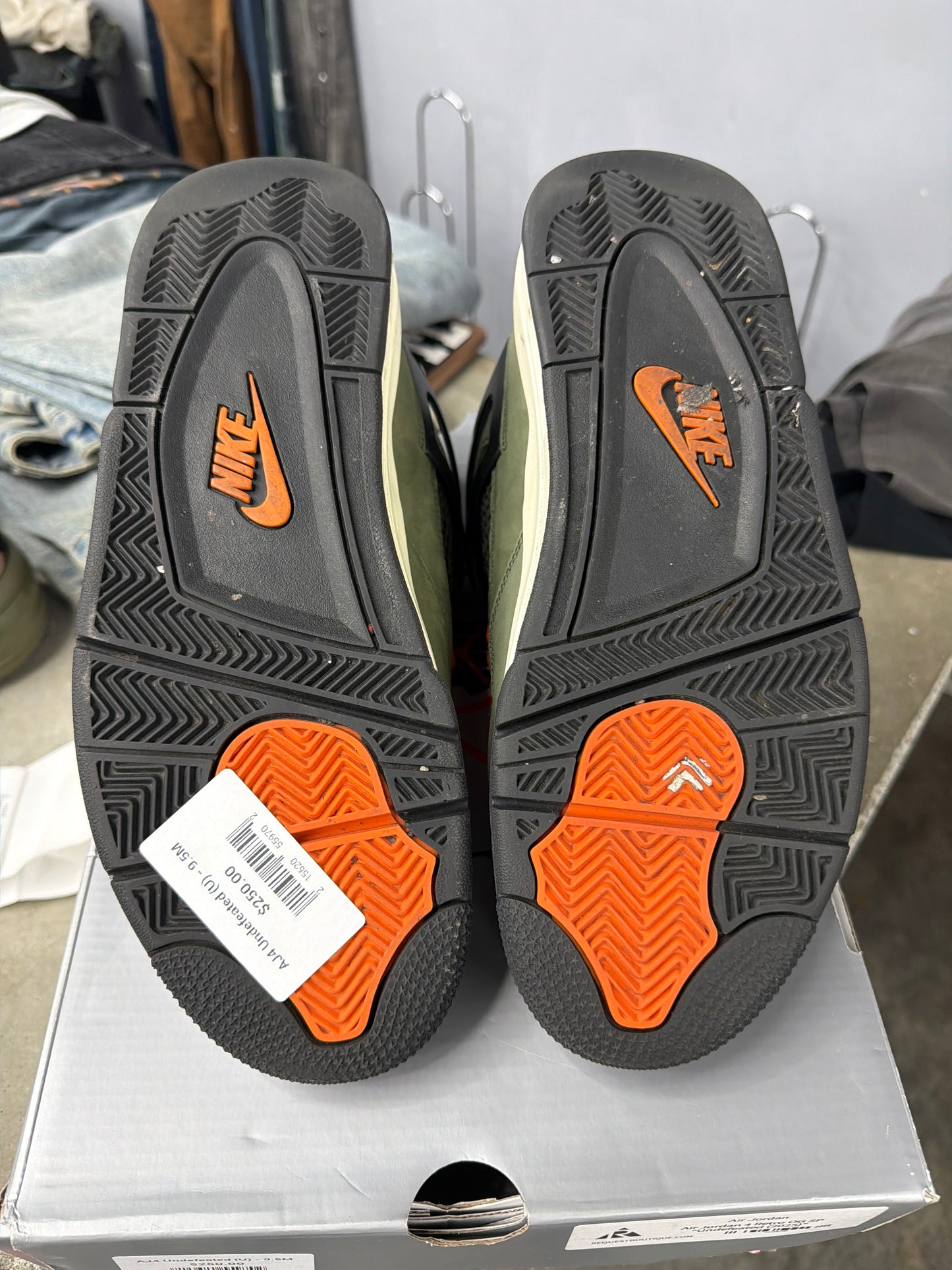 AJ4 Undefeated (U) - 9.5M