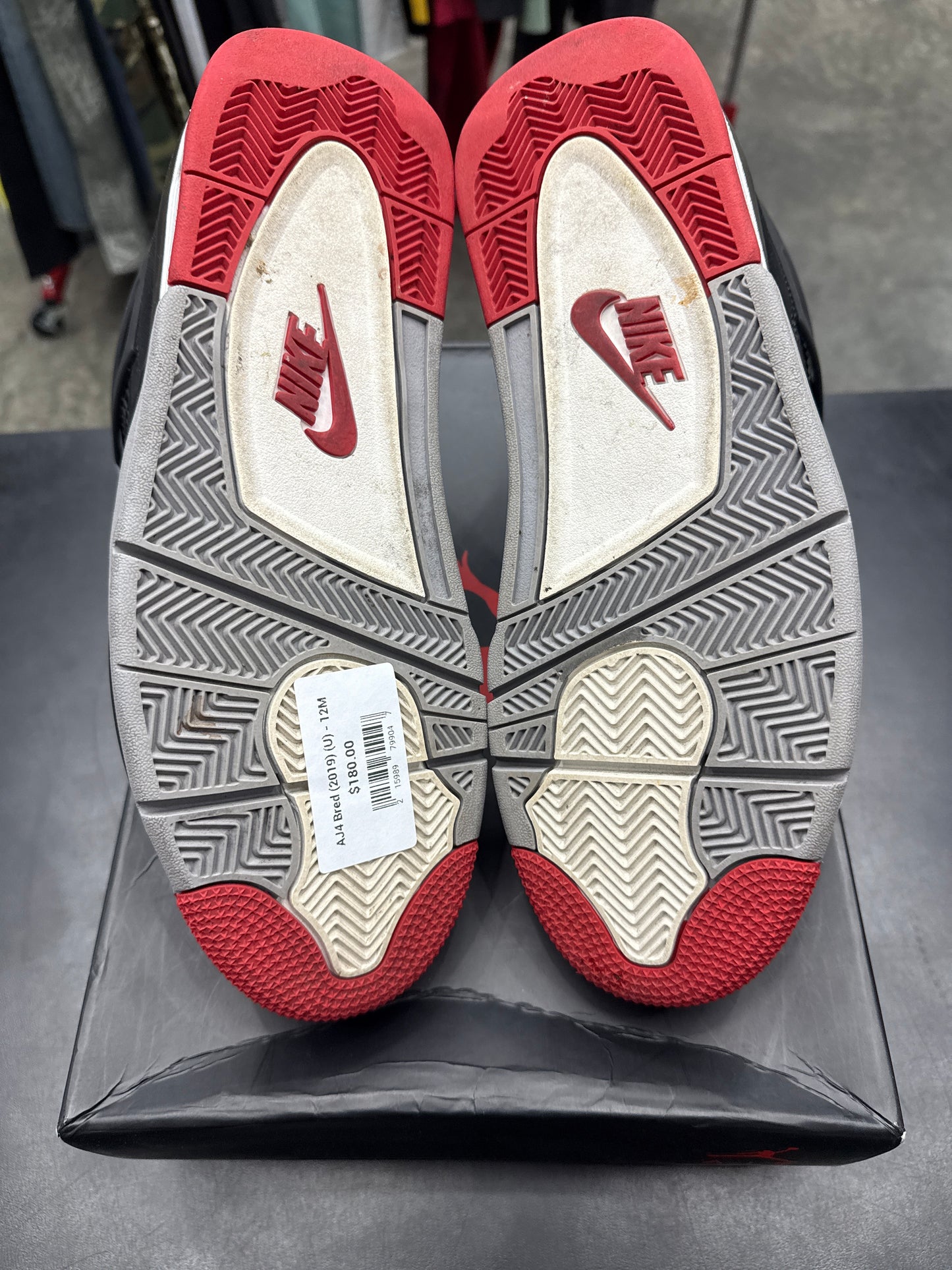 AJ4 Bred (2019) (U) - 12M