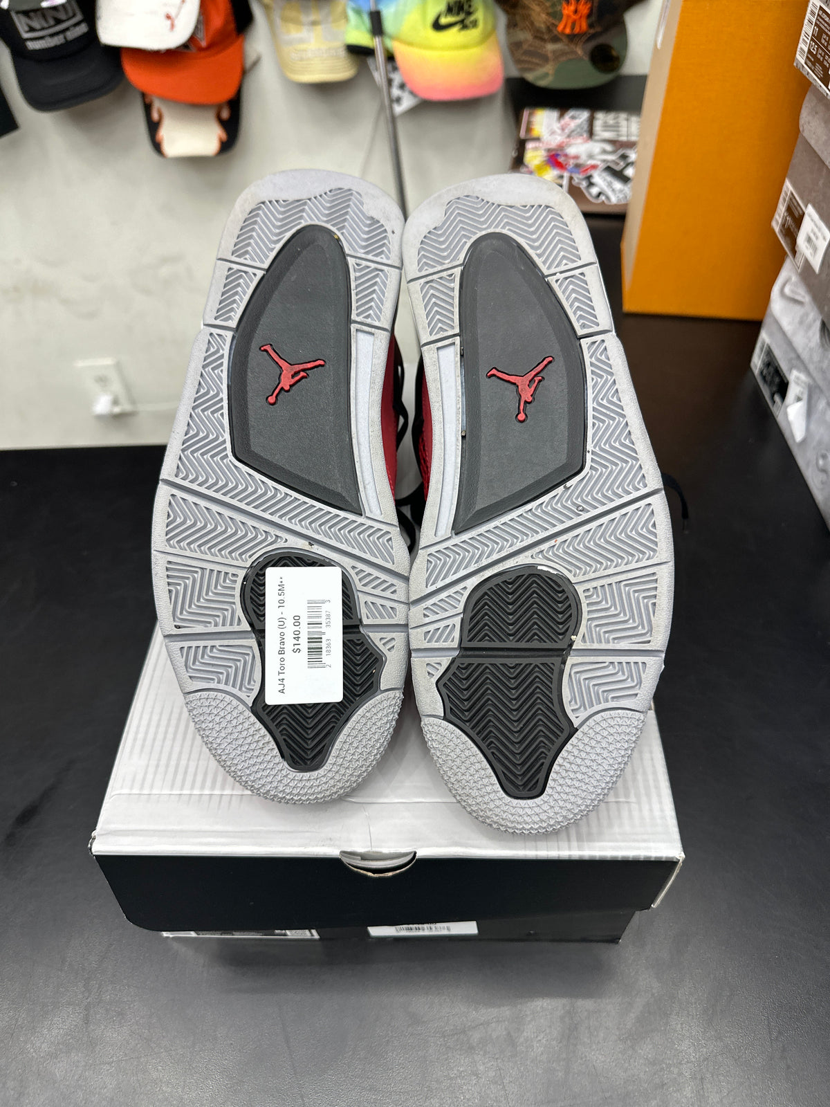 AJ4 Toro Bravo (U) - 10.5M**