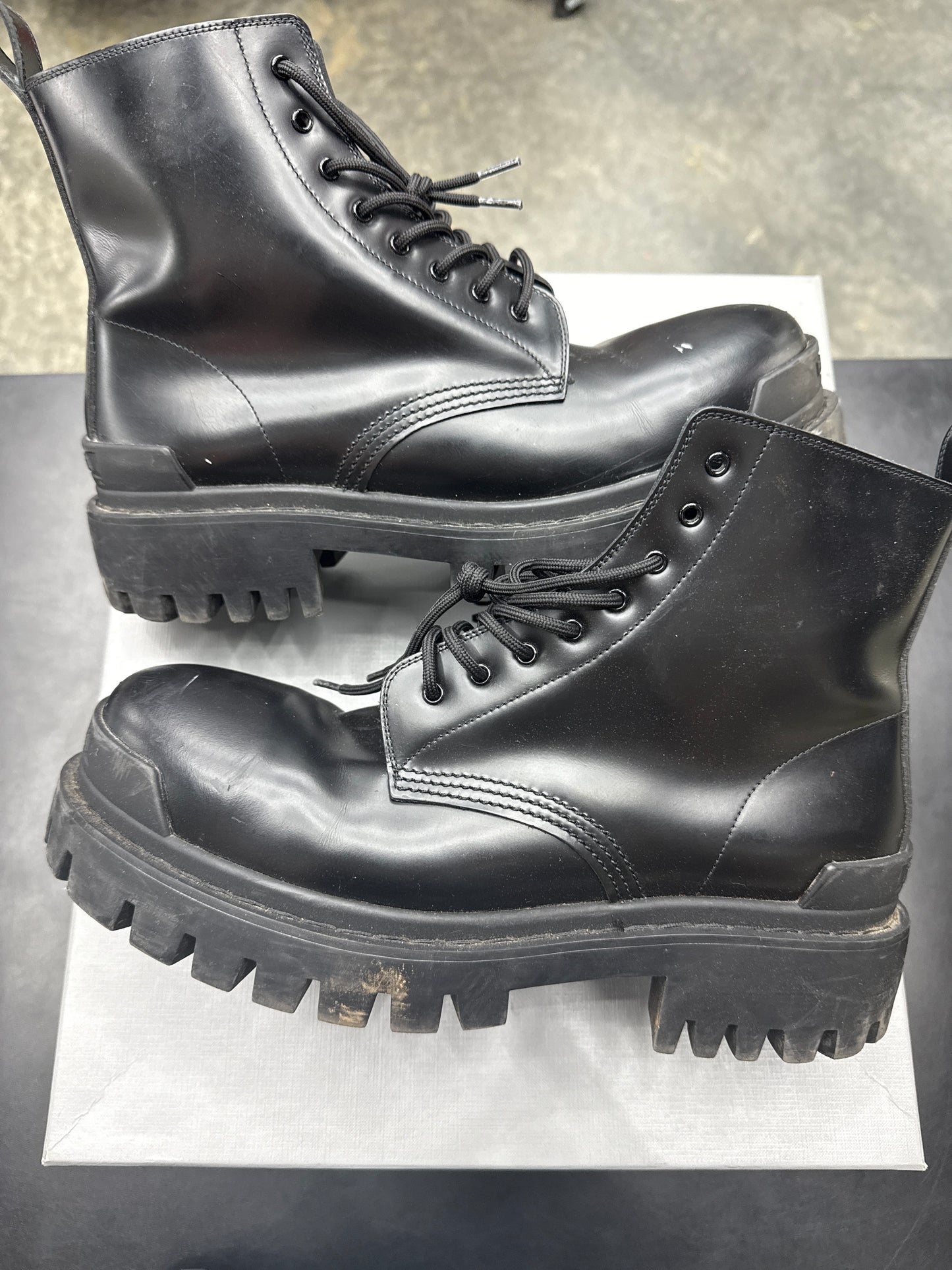 Balenciaga Strike Boot Leather (U) - 43(10)