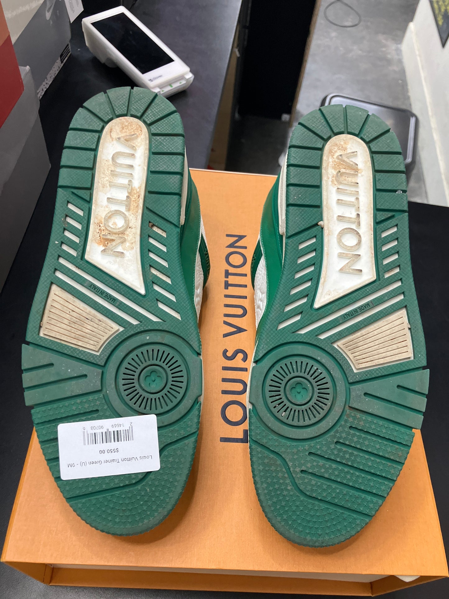 Louis Vuitton Trainer Green (U) - 9M