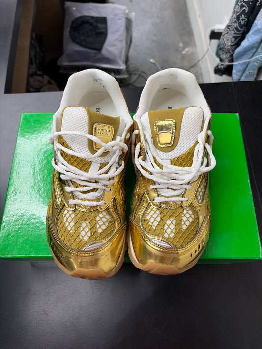 Bottega Orbit Gold (U) - 44(11)