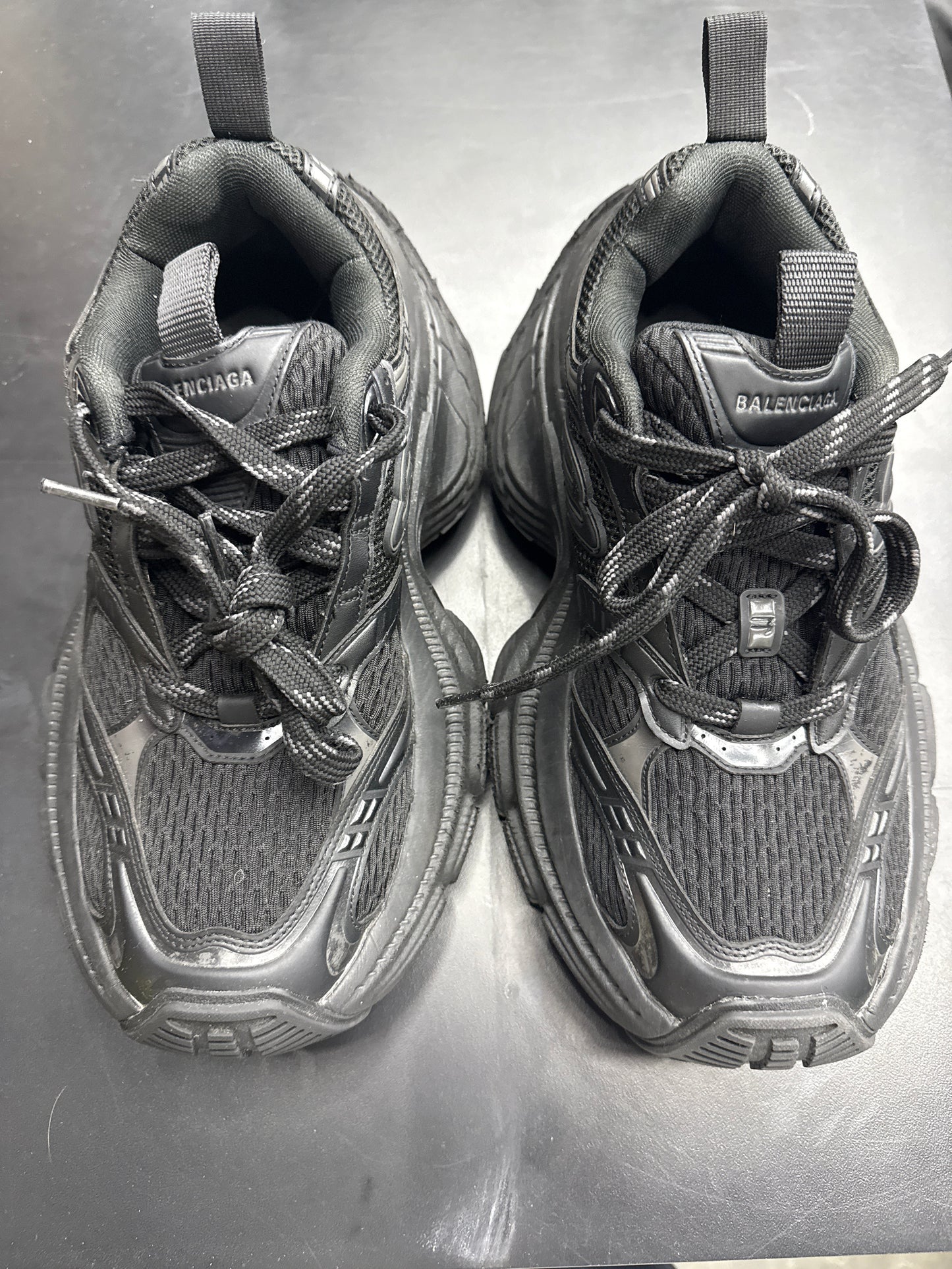 Balenciaga 10XL Black (U) - 40 (Fits Up To 10) (NB)