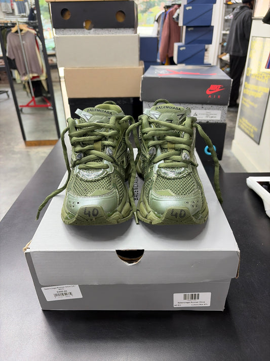Balenciaga Runner Olive (U) - 40(7)
