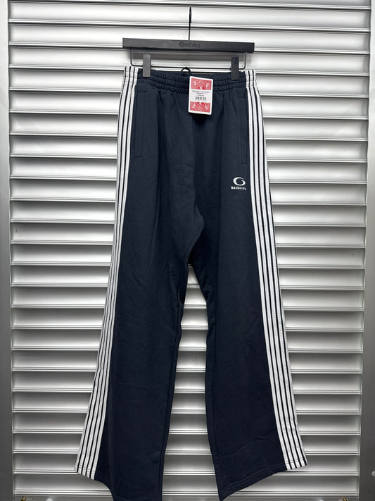 Balenciaga O Logo 5 Stripe Sweatpants - S*