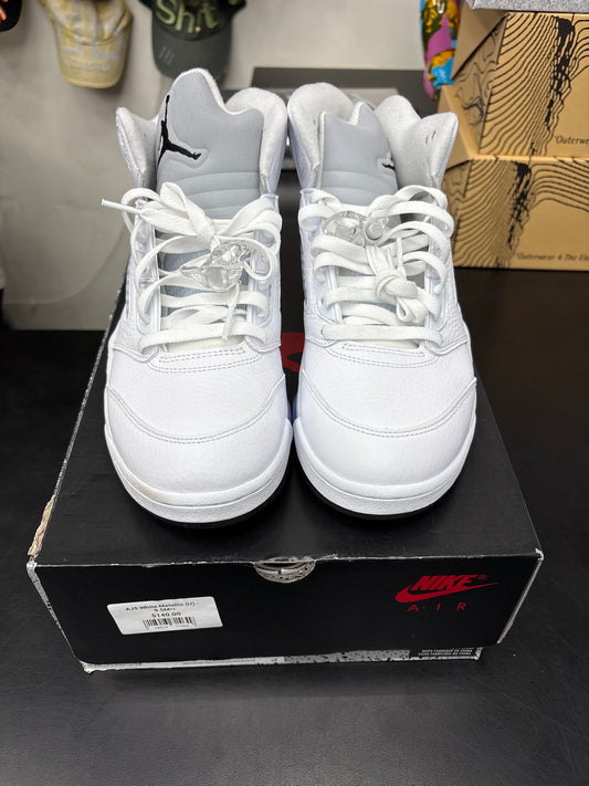 AJ5 White Metallic (U) - 9.5M**