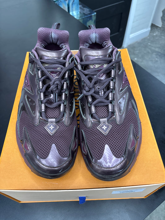 Louis Vuitton Tactic Runner Burgundy (U) - 10M