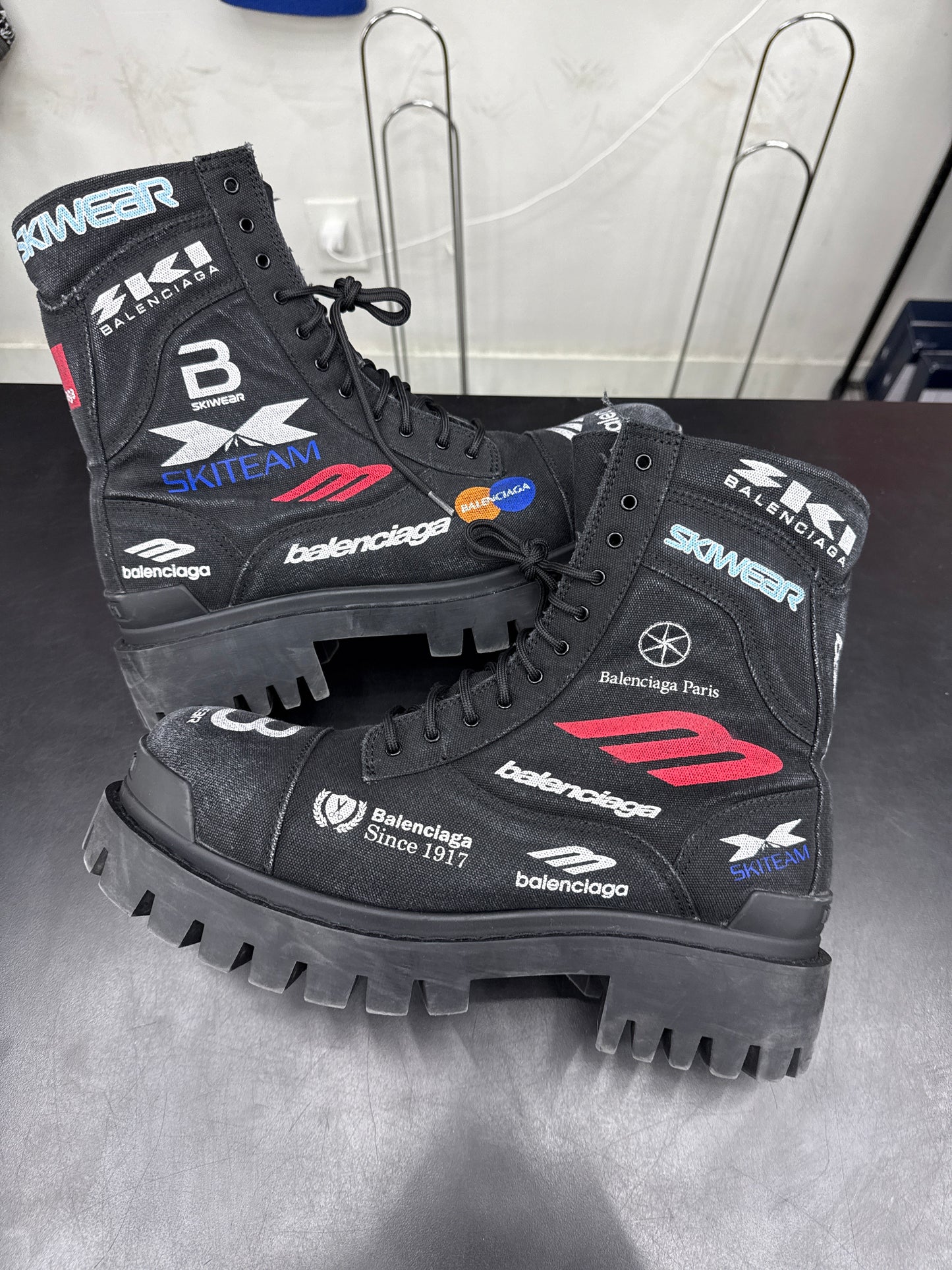 Balenciaga Striker Boot Logo (U) - 44(11) (NB)
