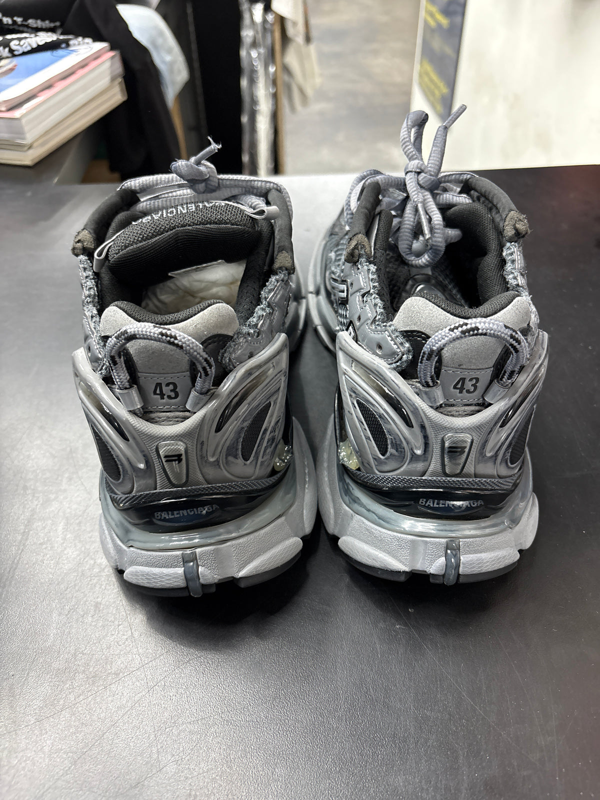 Balenciaga Runner Grey (U) - 43(10)** (NB)