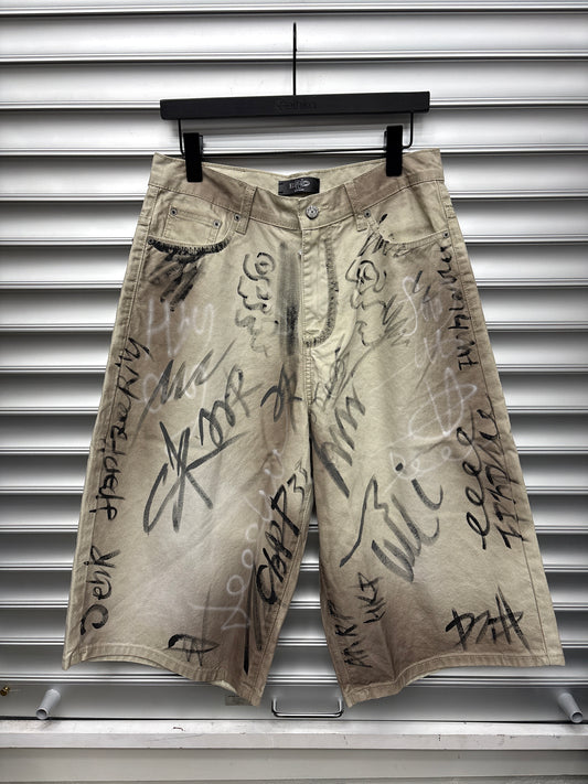 HMDD Banksy Shorts - S**