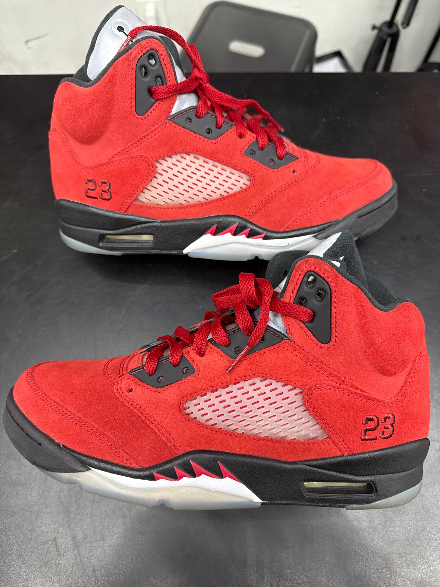 AJ5 Raging Bull (U) - 9M (NB)