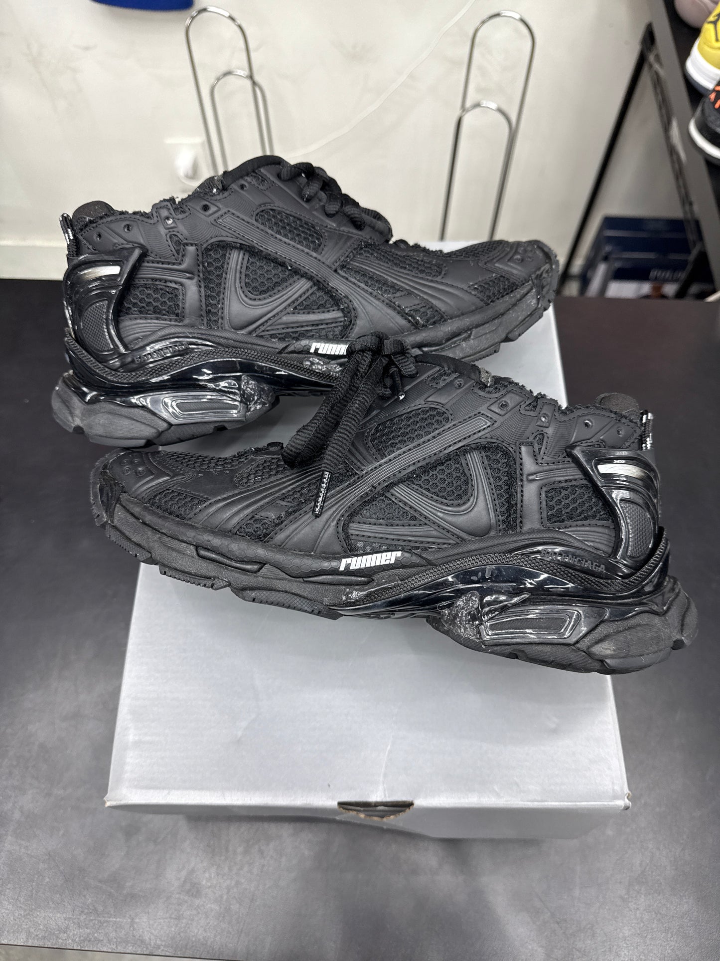 Balenciaga Runner Matte Black (U) - 42(9)