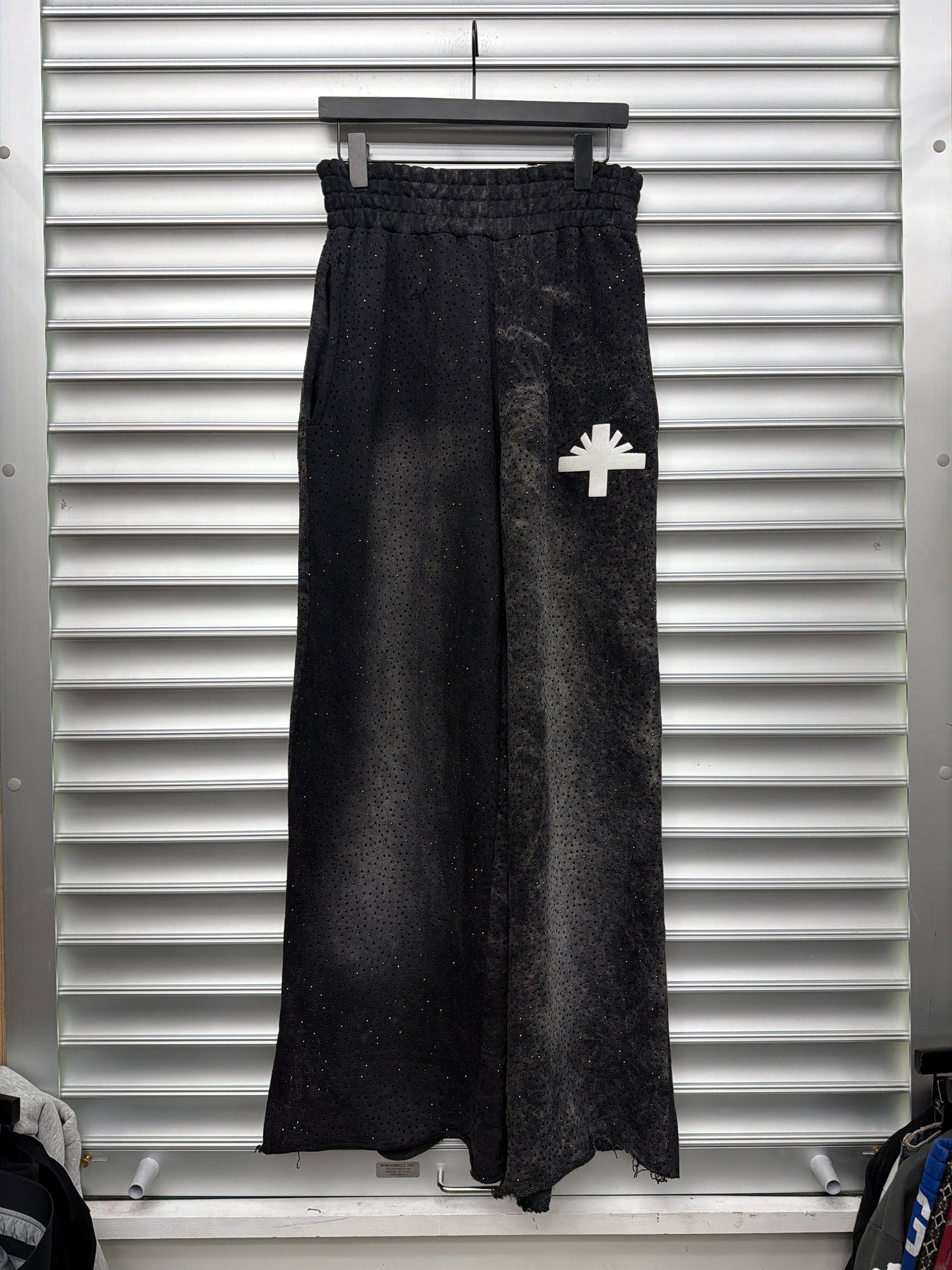 Vertabrae Shimmer Sweatpants - S