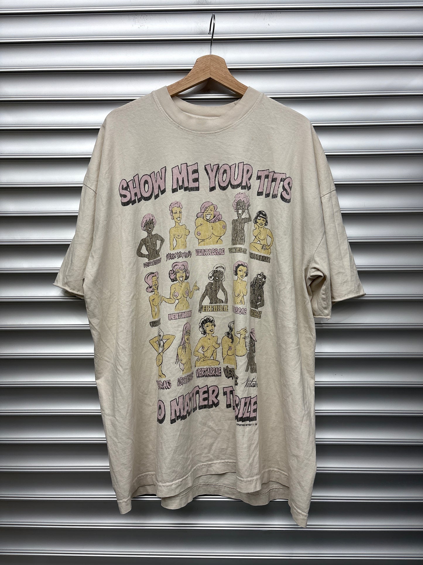 Vertabrae Tits Tee - XL