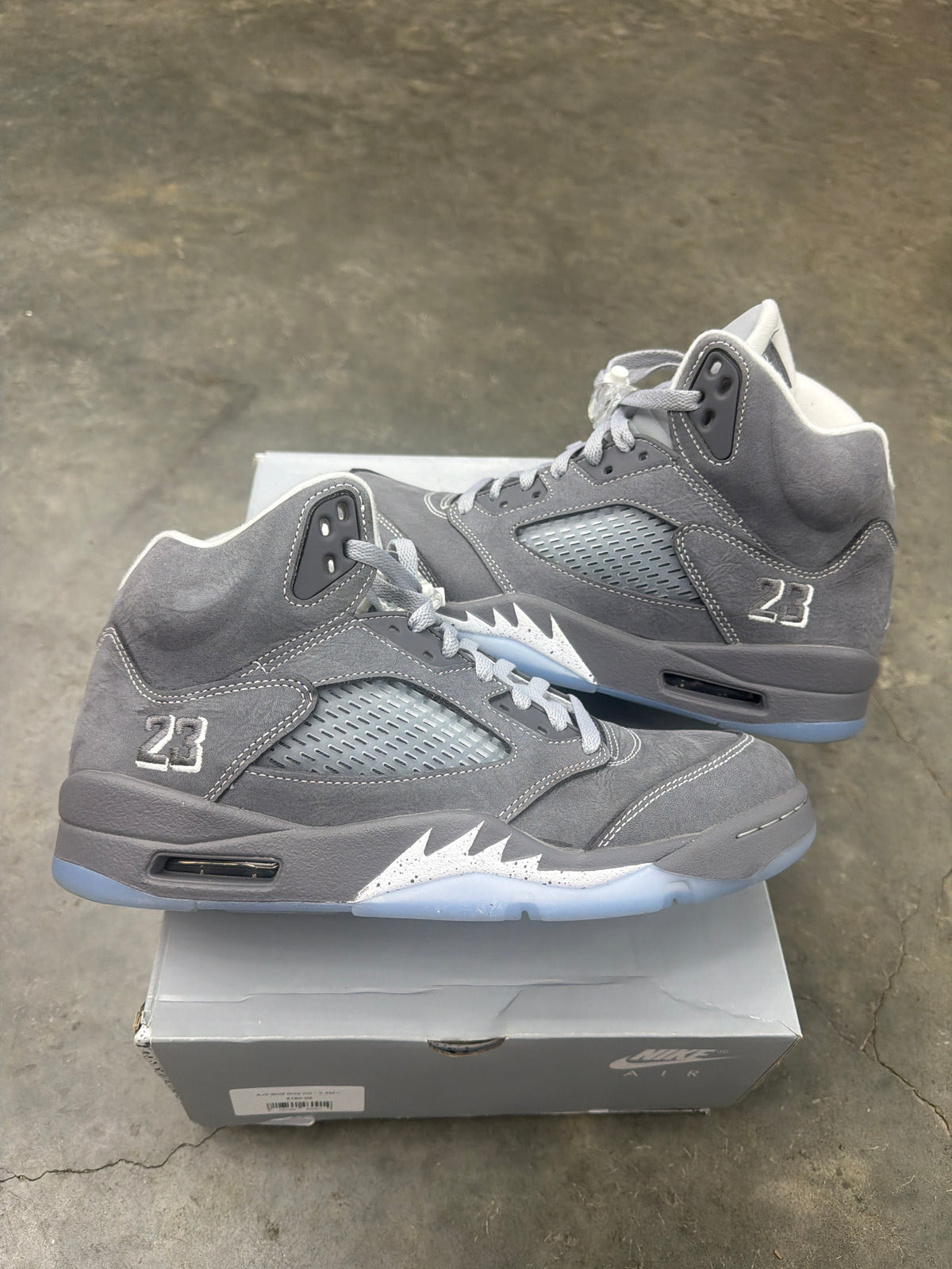 AJ5 Wolf Grey (U) - 9.5M**