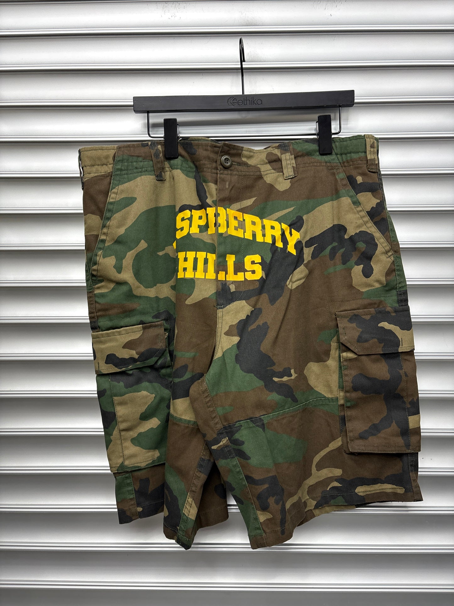 Raspberry Hills Camo Shorts - L