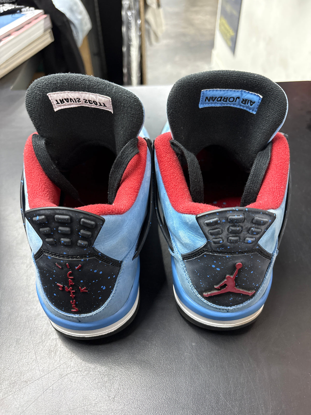AJ4 Travis Scott (U) - 10.5M** (NB)