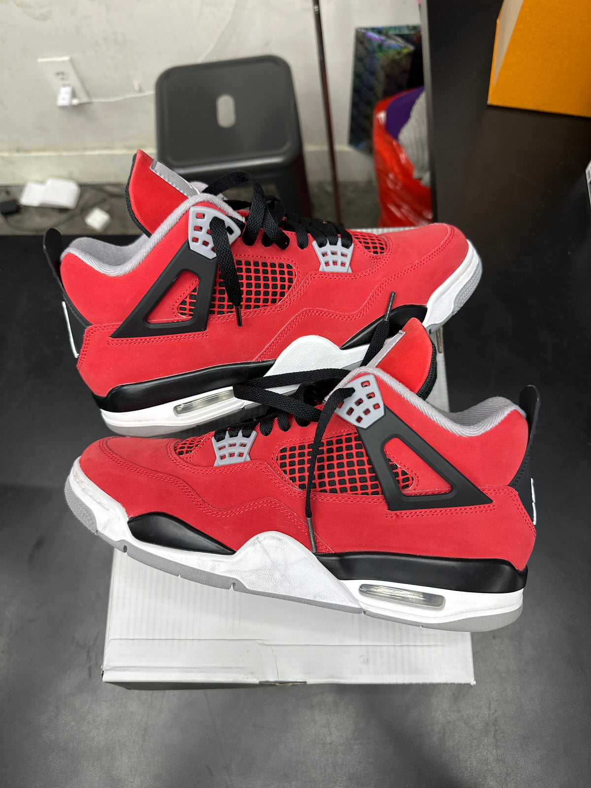 AJ4 Toro Bravo (U) - 10.5M**