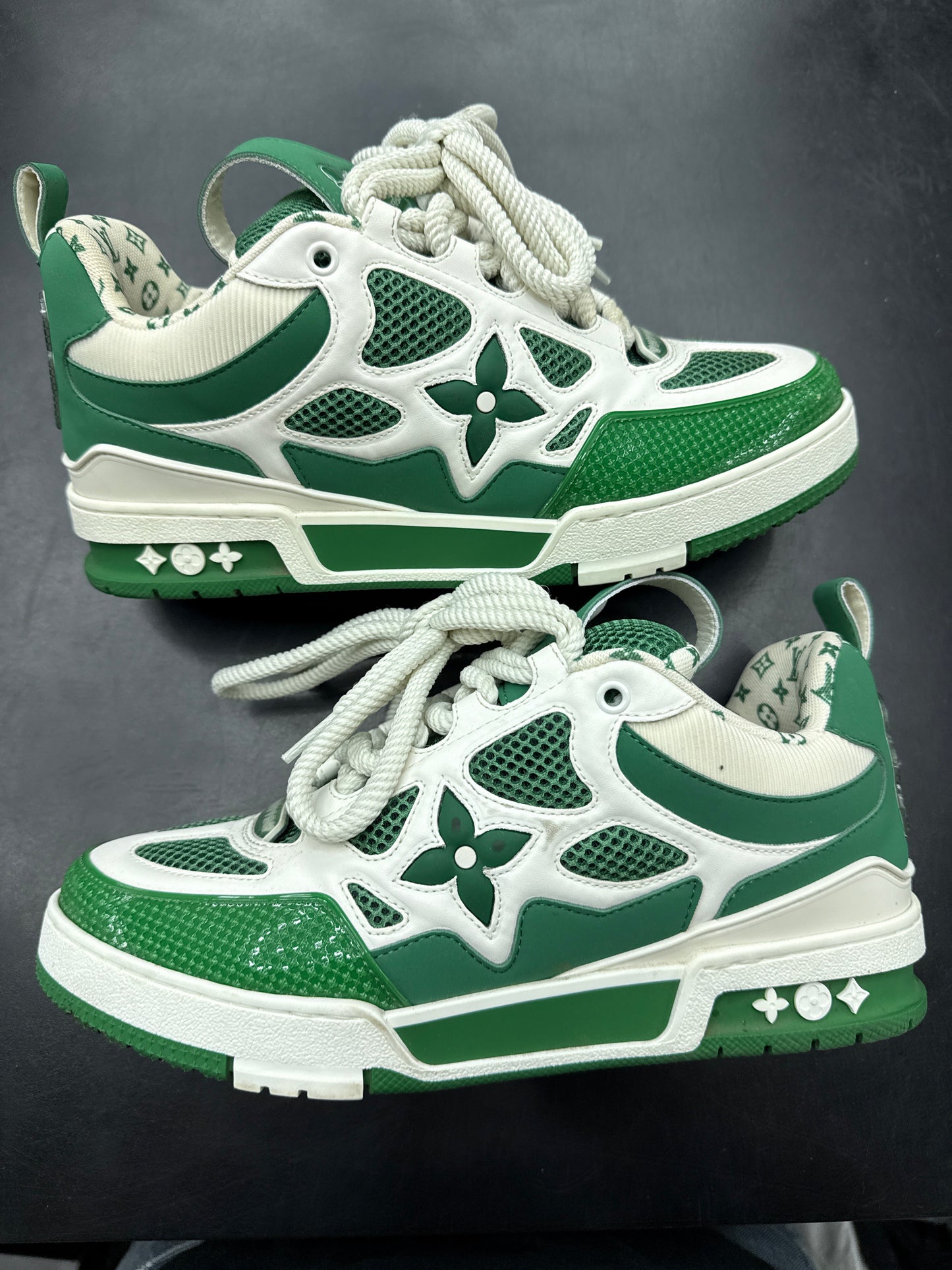 Louis Vuitton SK8 Green (U) - 9M (NB)