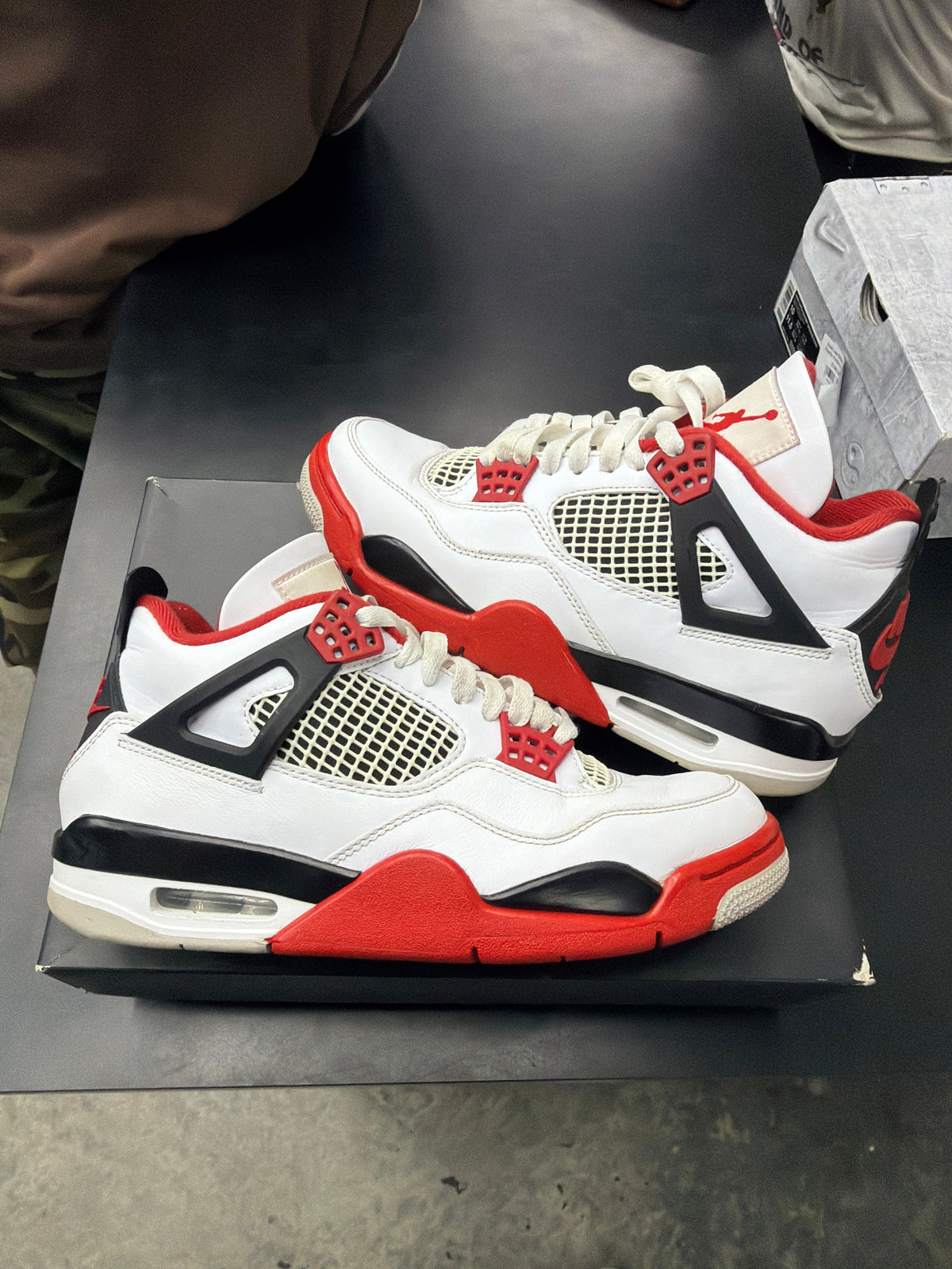 AJ4 Fire Red (U) - 7.5M**
