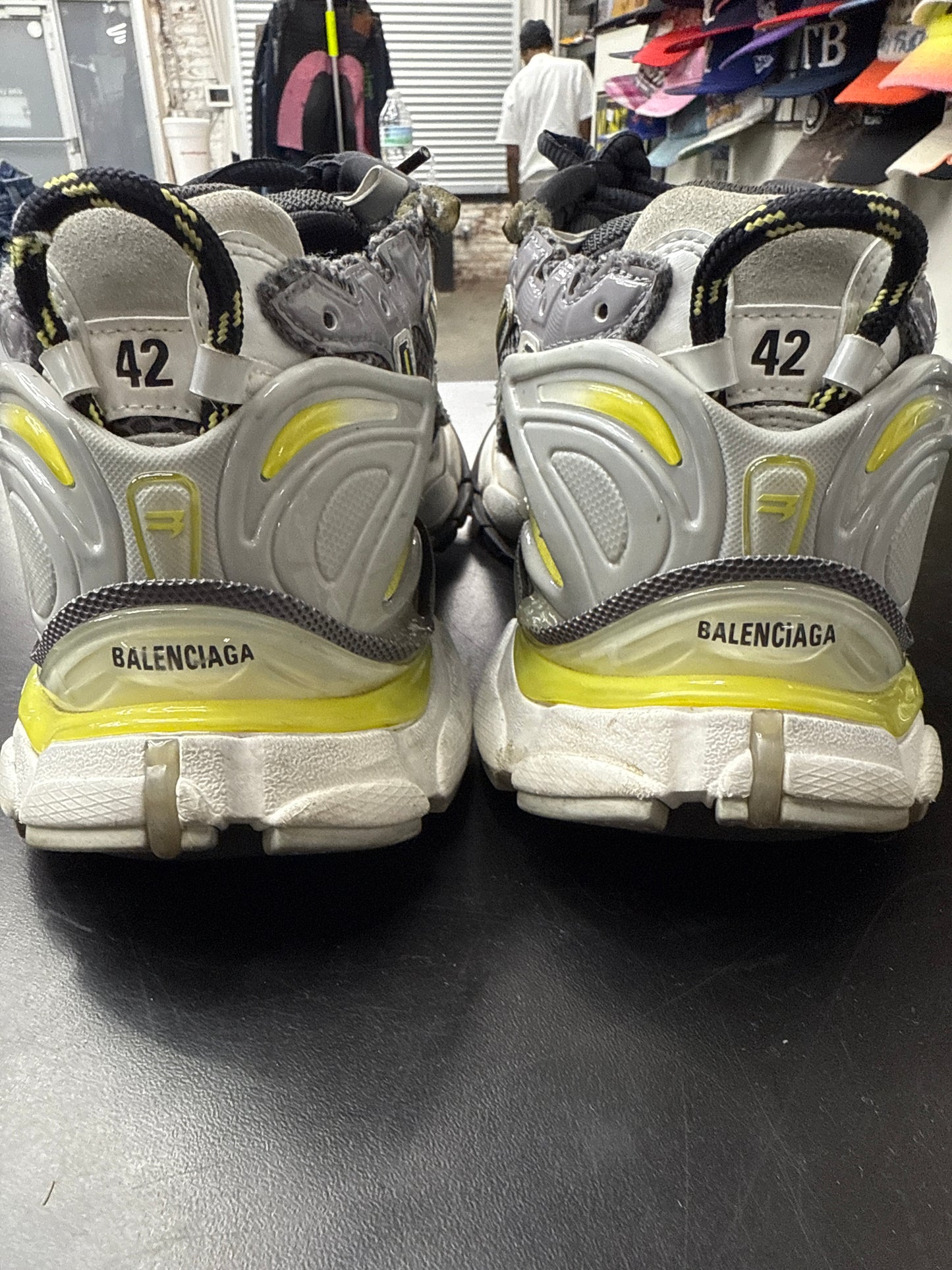 Balenciaga Runner Neon/Grey (U) - 42(9) (NB)**