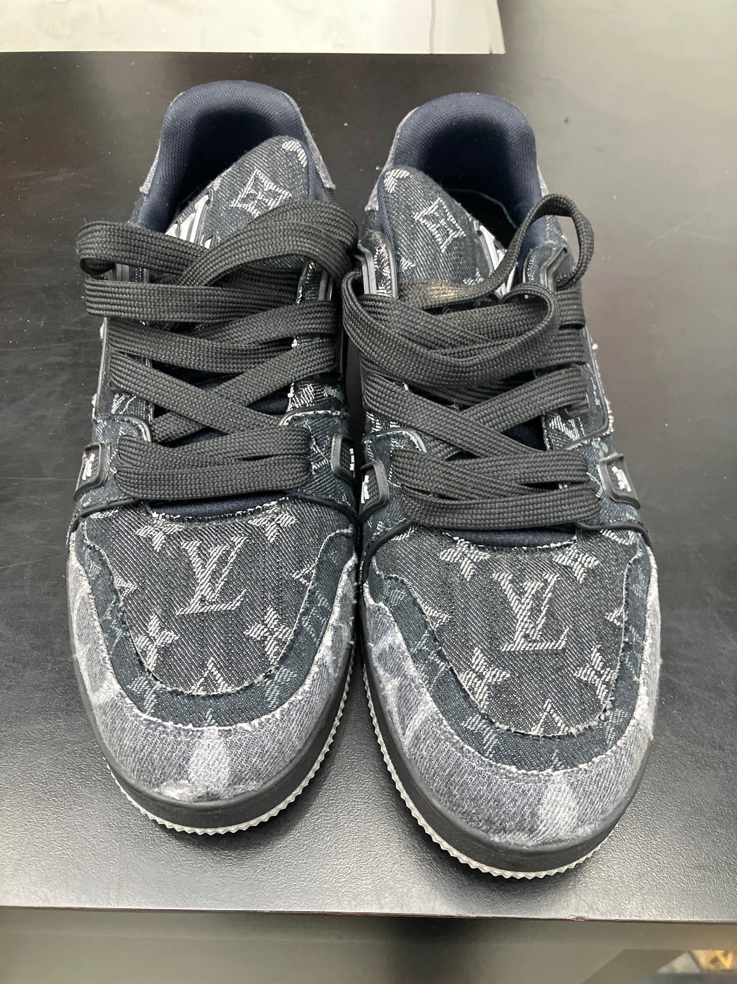 Louis Vuitton Trainer Black Denim (U) - 9M