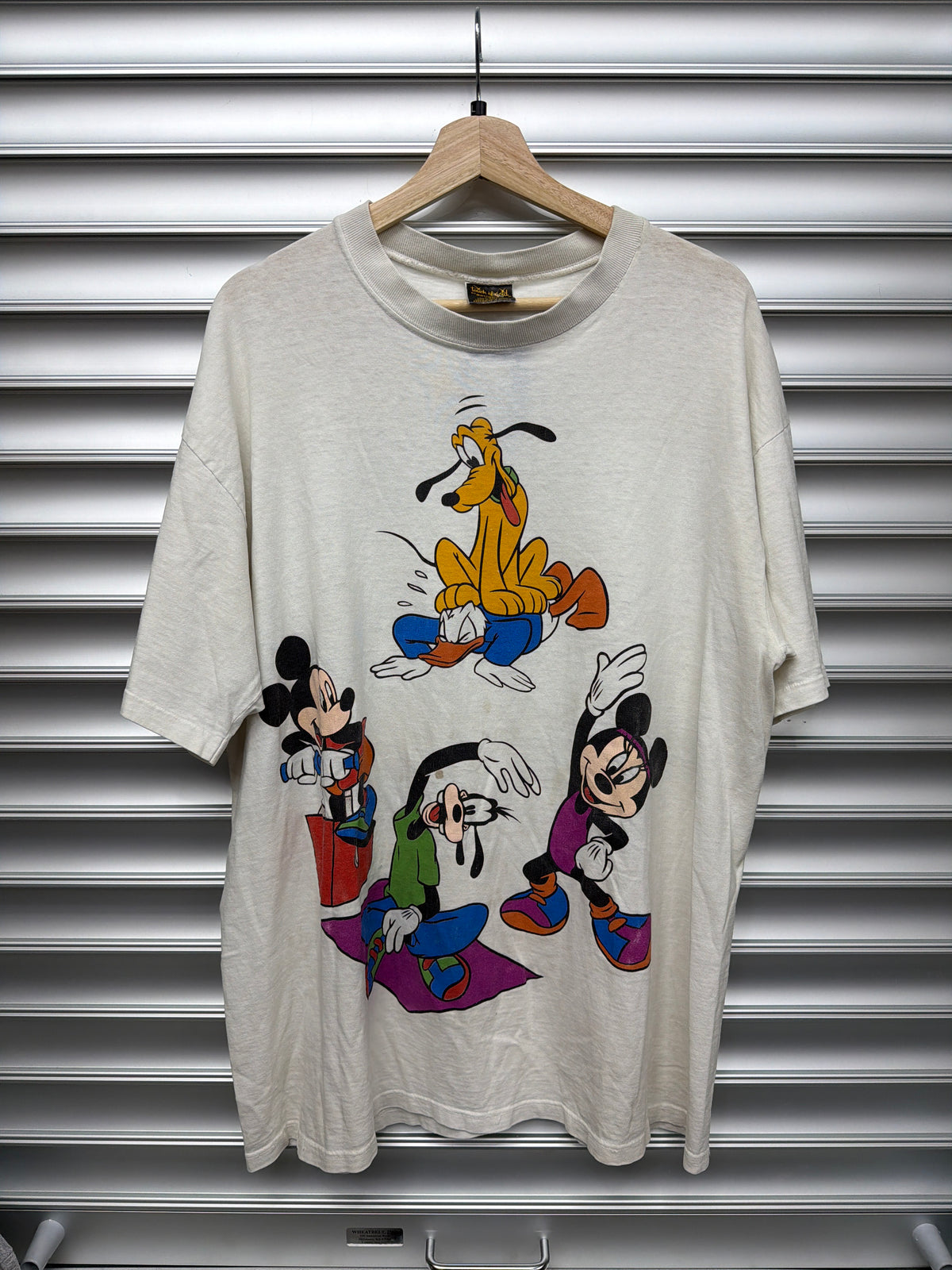 Vintage Looney Tunes Tee - XL**