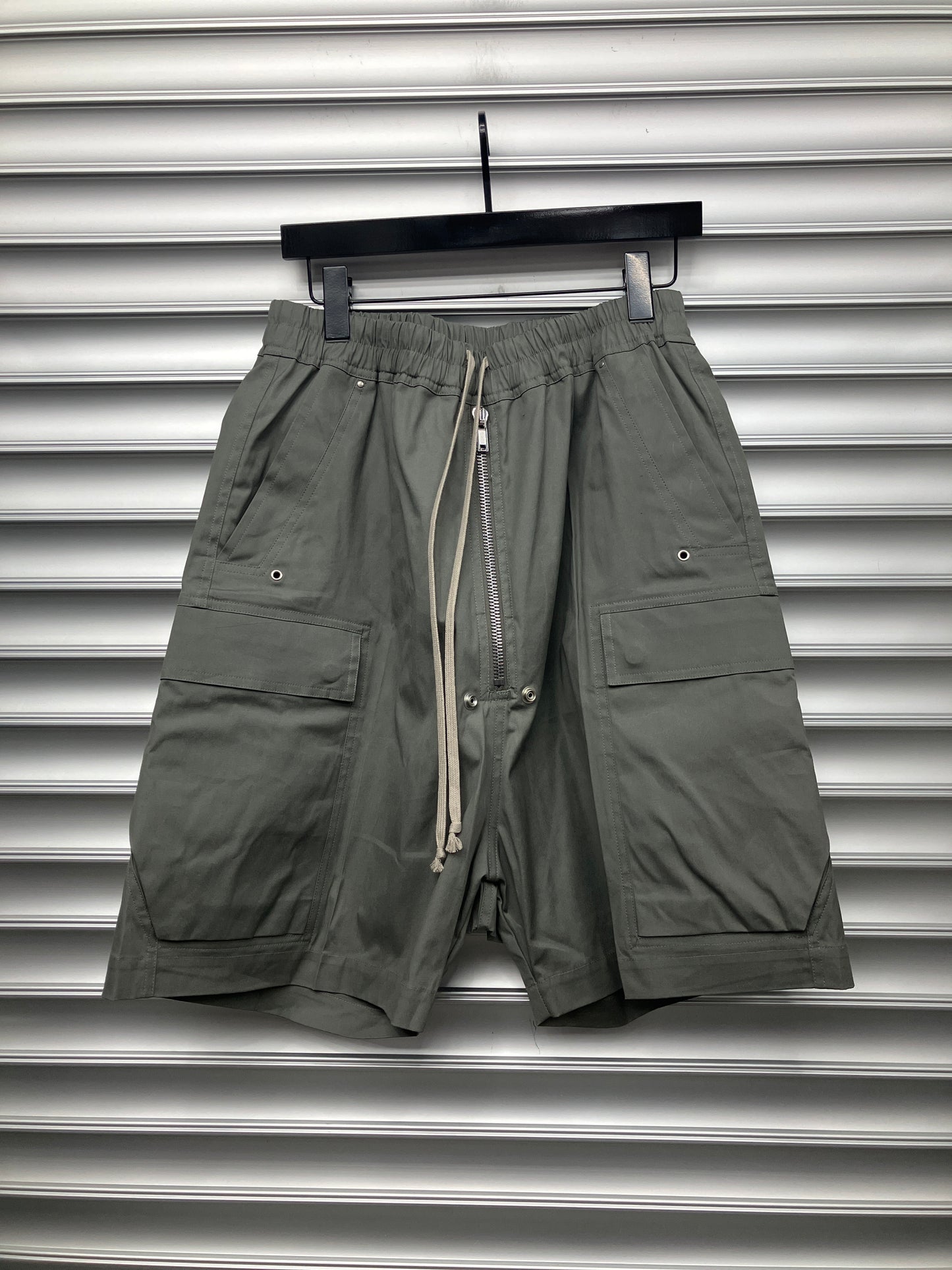 Rick Owens Euca Cargo Shorts - 50