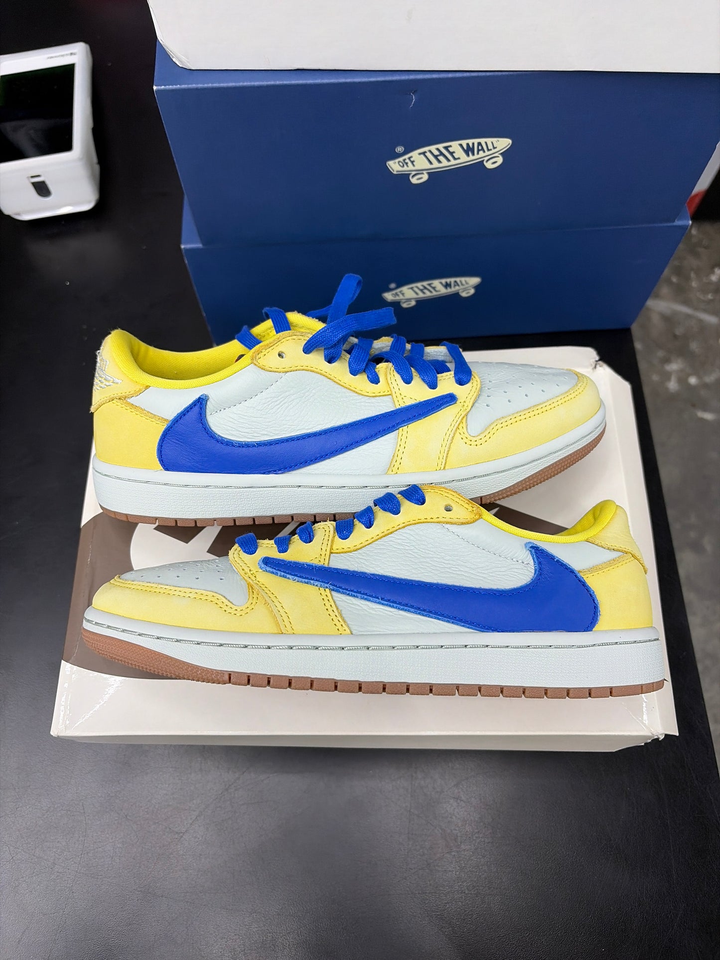 AJ1 Low Travis Scott Canary Yellow (U) - 8.5W