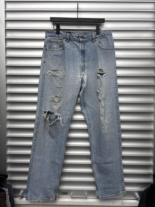 Vintage Levis Lightwash Denim - 36 **