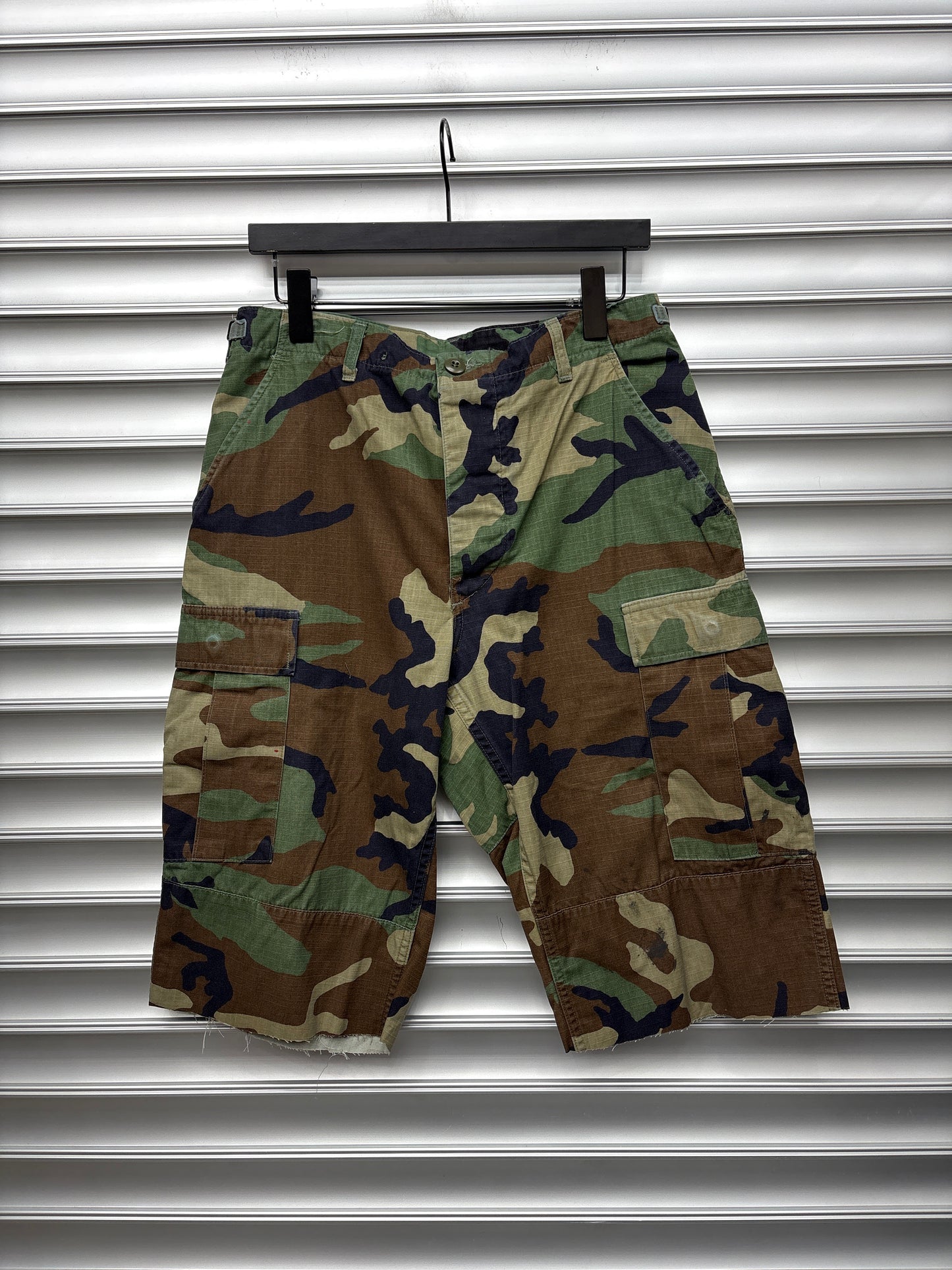 Vintage Camo Shorts - 33