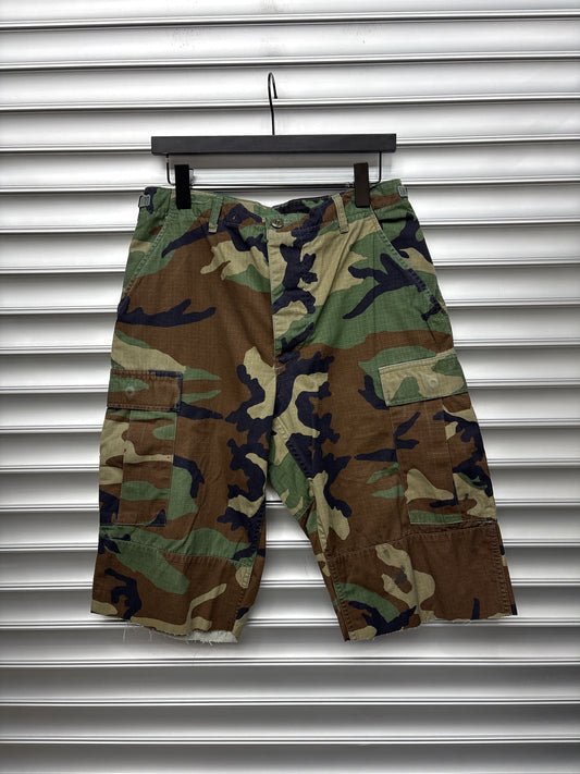 Vintage Camo Shorts - 33